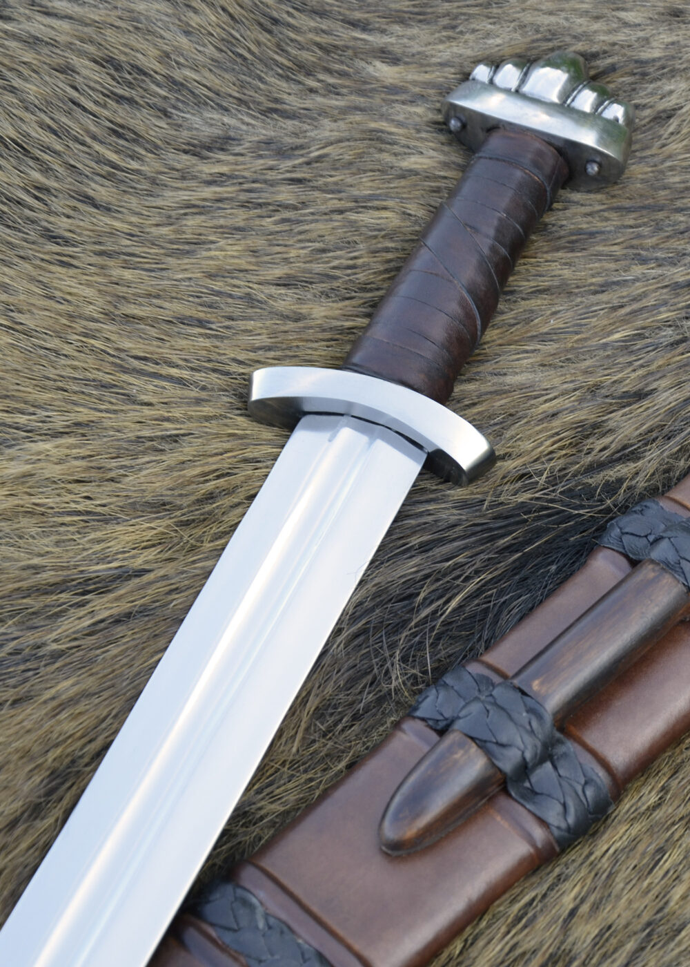 10c Viking Sword w/ scabbard, five-lobed pommel, regular – Bild 2