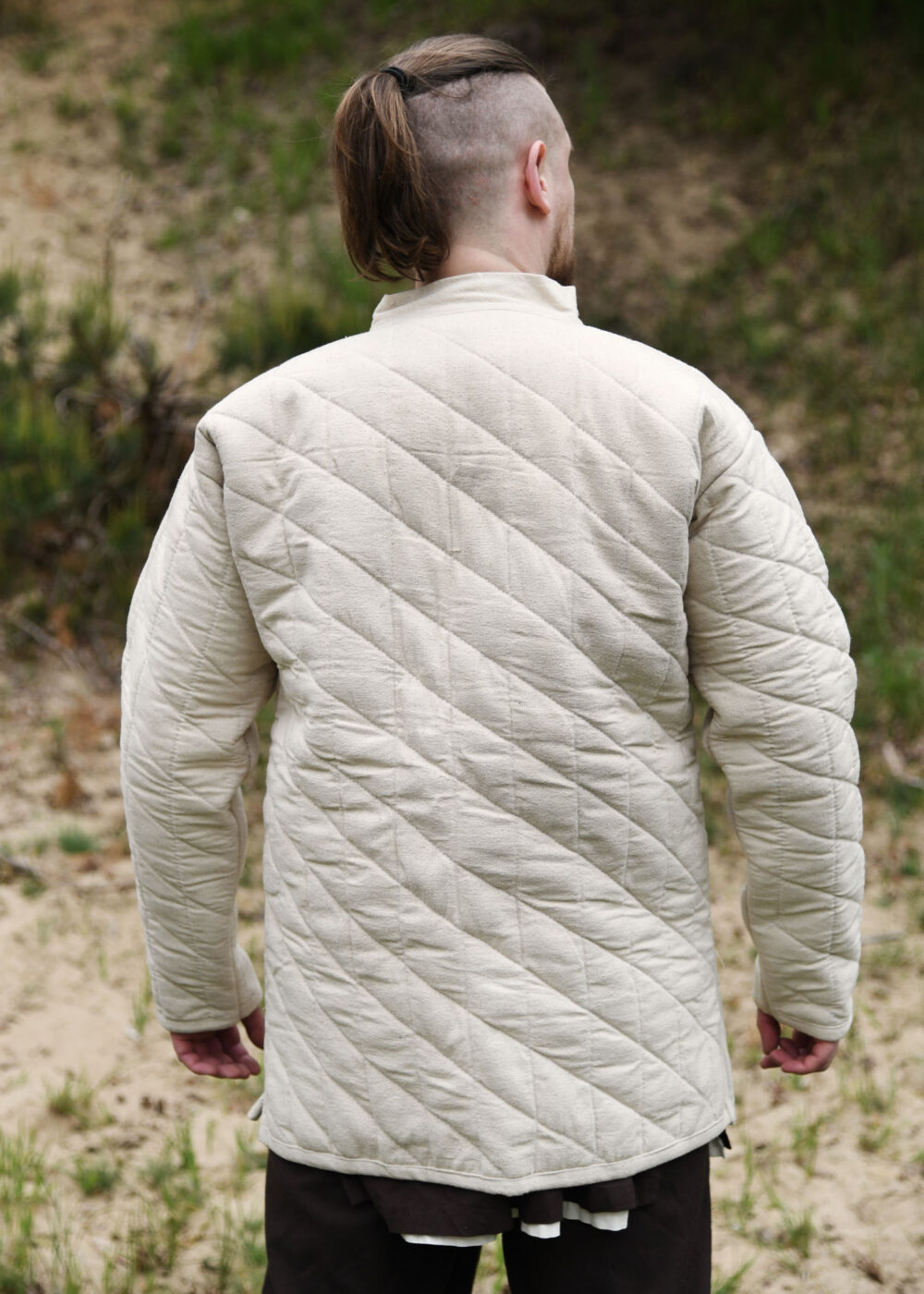 Schwerer Gambeson mit Schnallen, natur – Bild 2