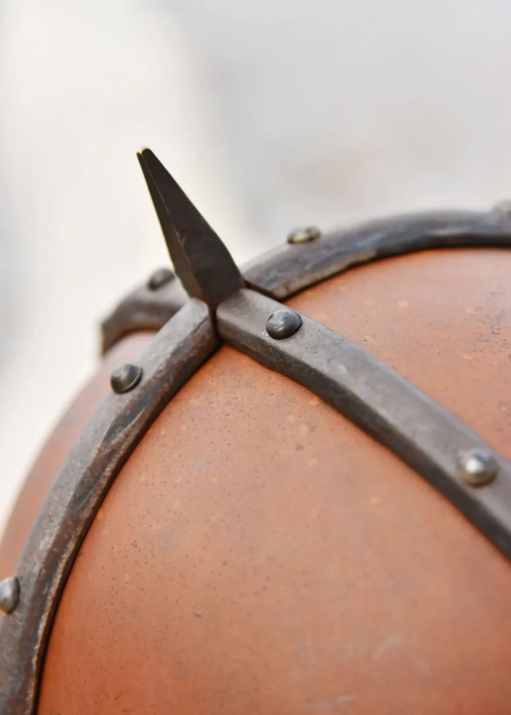 Der Gjermundbu Helm mit vernieteter Brünne, 2 mm Stahl – Bild 9